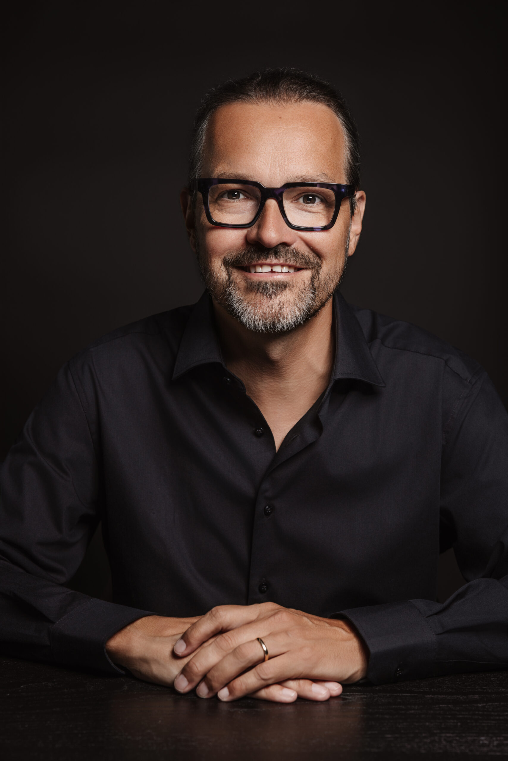 Portraitfoto Dr. Christian Krempl.